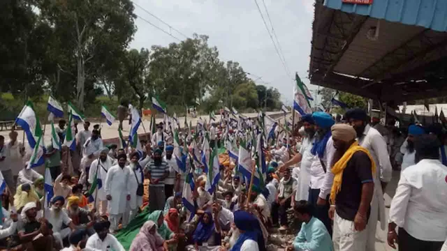 పంజాబ్లో రైతుల 'రైల్ రోకో' ఆందోళన పంజాబ్లో రైతుల 'రైల్ రోకో' ఆందోళన