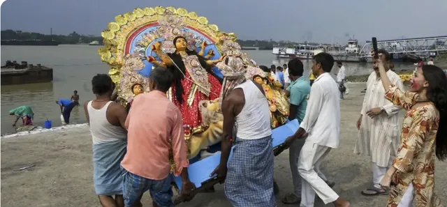 దుర్గా నిమజ్జనం వెనుక ఉన్న ఆధ్యాత్మిక రహస్యాలు ఇవే!