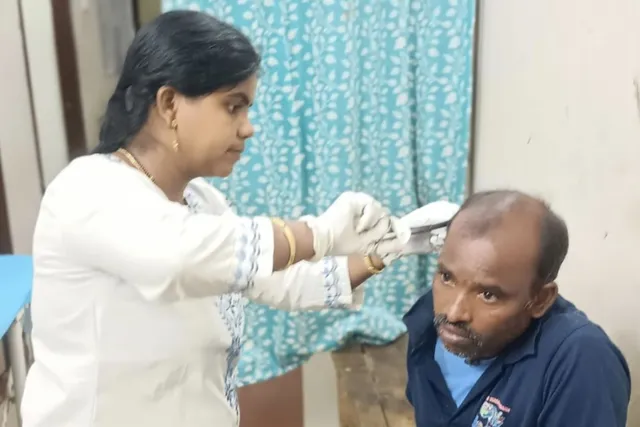 జడ్డంగిలో జాతీయ రహదారిపై గేదె అడ్డురావడంతో ప్రమాదం