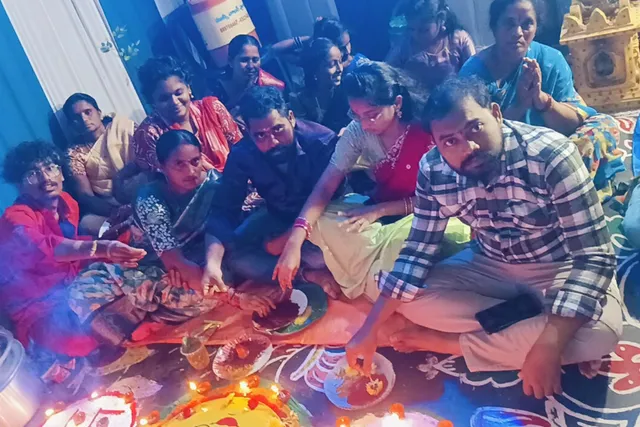 శ్రీరామ్ నగర్ కాలనీలో అమ్మవారికి విశేష పూజలు. శ్రీరామ్ నగర్ కాలనీలో అమ్మవారికి విశేష పూజలు.