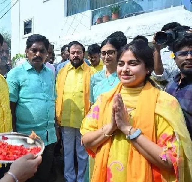 పెదవేగి జడ్పీటీసీగా చింతమనేని నవ్యశ్రీ ఏకగ్రీవం