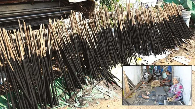 தீபாவளி பட்டாசு வெடிக்க ஈரோட்டில் வண்ண ஊதுபத்தி தயாரிப்பு தீவிரம்