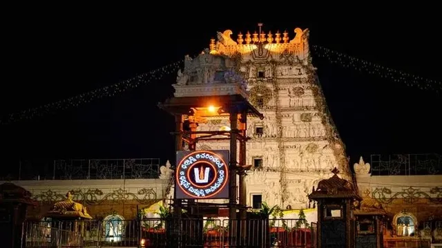 తిరుమలలో సర్వదర్శనానికి 10 గంటల సమయం