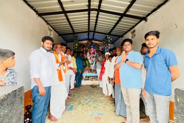 వినాయకుని దర్శించుకున్న మాజీ ఎమ్మెల్యే భూపాల్ రెడ్డి