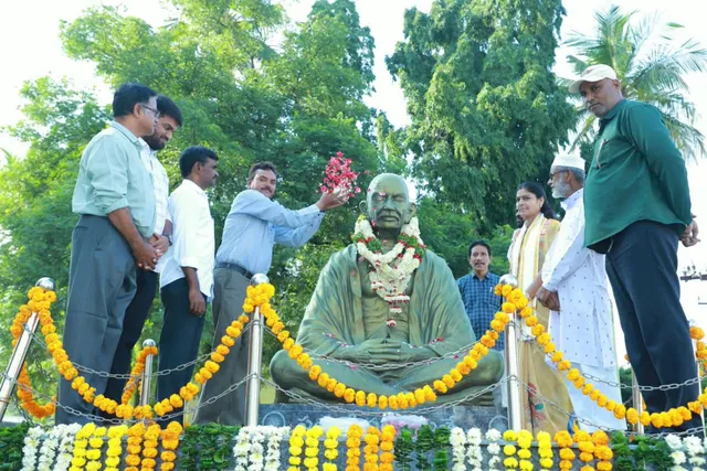 గంజ్‌లో ఘనంగా గాంధీ జయంతి వేడుకలు