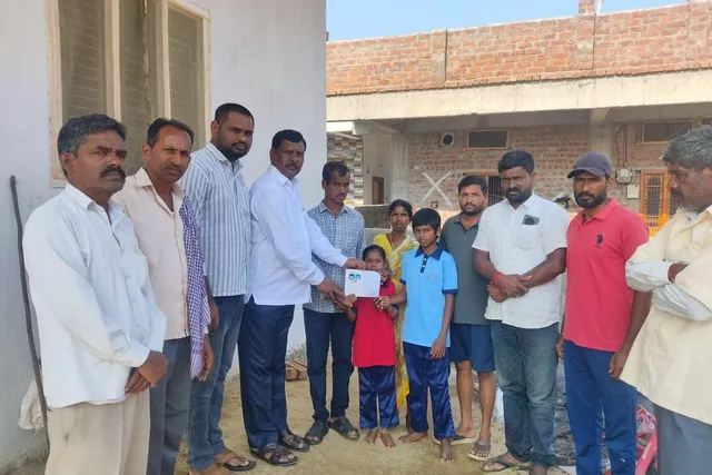కరిక వేణి రాజు కుటుంబానికి వీఆర్‌బీఆర్ ఫౌండేషన్ చేయూత