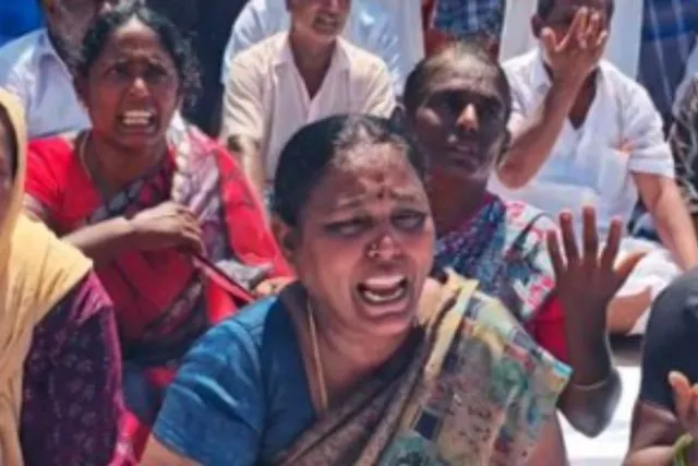சிவகங்கை இரட்டைக்கொலை.. உறவினர்கள் சாலை மறியல்