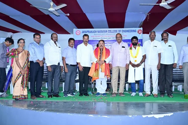 మహబూబ్‌నగర్ చైర్మన్‌గా ఎన్నికైన రవికుమార్‌కు ఘన సన్మానం