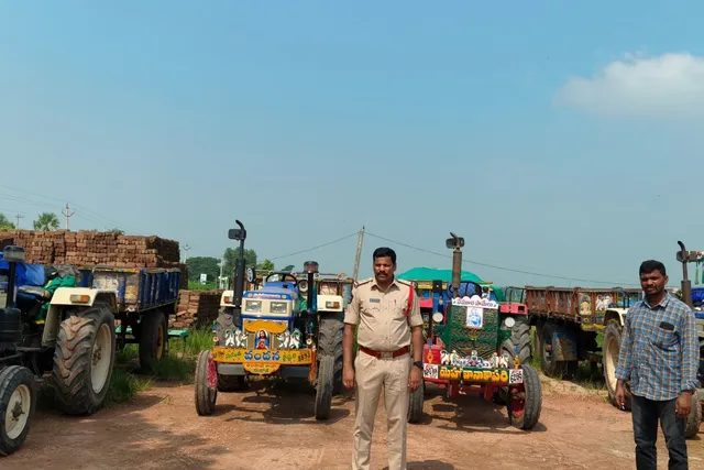 అక్రమ ఇసుక రవాణా.. 4 ట్రాక్టర్లు సీజ్