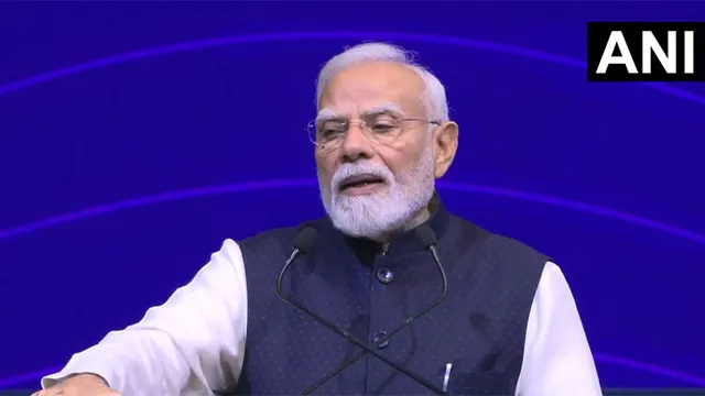 செமிகான் இந்தியா 2026: பிரதமர் மோடி தொடங்கி வைத்தார், 13.5 பில்லியன் டாலர் முதலீடு அறிவிப்பு செமிகான் இந்தியா 2026: பிரதமர் மோடி தொடங்கி வைத்தார், 13.5 பில்லியன் டாலர் முதலீடு அறிவிப்பு