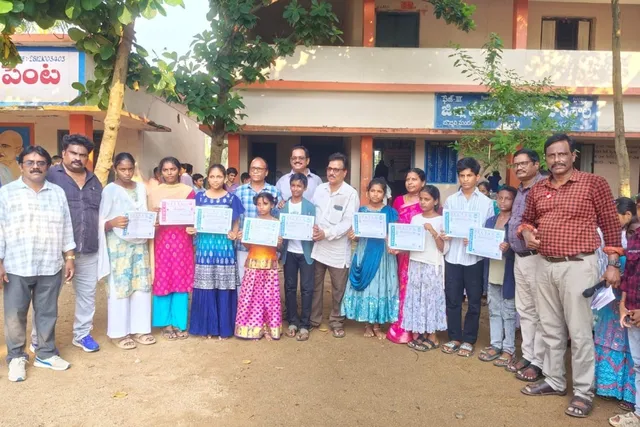 పెంట పాఠశాలలో స్పెల్లింగ్ పోటీలు