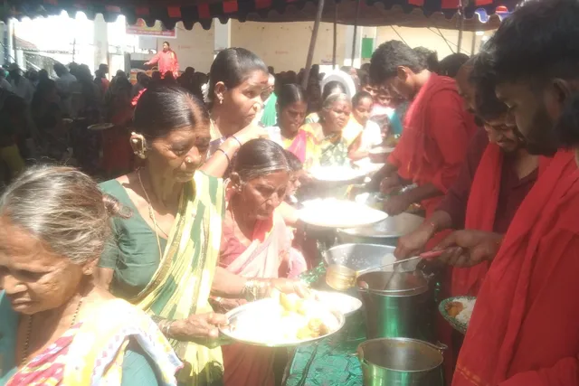 సిరికొండలో ఘనంగా దుర్గామాత మహా అన్నప్రసాద వితరణ సిరికొండలో ఘనంగా దుర్గామాత మహా అన్నప్రసాద వితరణ