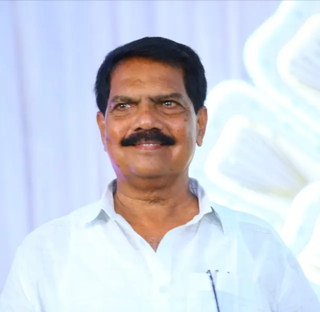 ప్రమాదకర విద్యుత్ లైన్లు తొలగించాలి