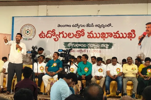 పంచాయతీ కార్యదర్శుల సమస్యలను పరిష్కరించాలి.. ముత్యాల సందీప్ పంచాయతీ కార్యదర్శుల సమస్యలను పరిష్కరించాలి.. ముత్యాల సందీప్