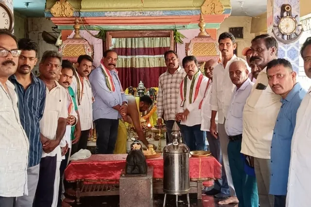 వినాయక పూజ కార్యక్రమంలో పాల్గొన్న జనసేన నాయకులు వినాయక పూజ కార్యక్రమంలో పాల్గొన్న జనసేన నాయకులు