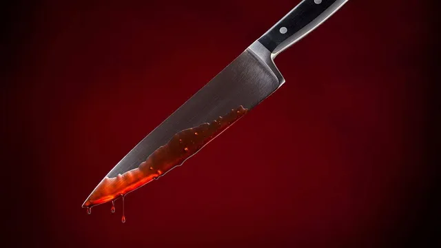 పాత కక్షలు.. వ్యక్తిని కత్తితో పొడిచి చంపారు