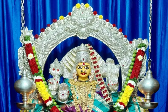 అమ్మవారికి ప్రత్యేక అలంకరణ