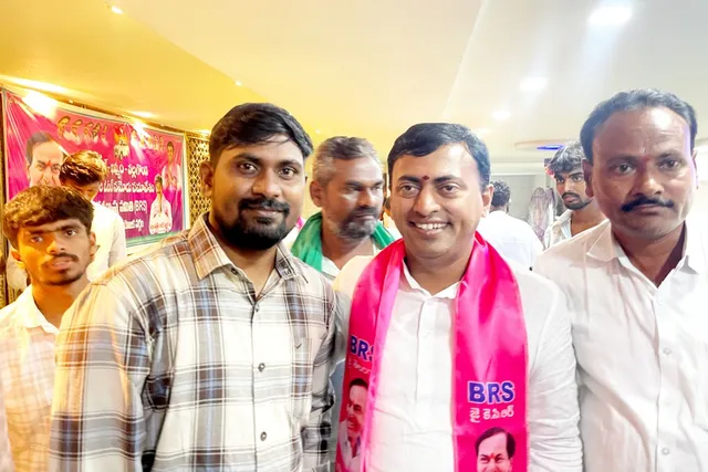పట్టభద్రుల ఓటర్ నమోదులో బీఆర్ఎస్ యువనాయకుడు పెద్దమాముల అంజి