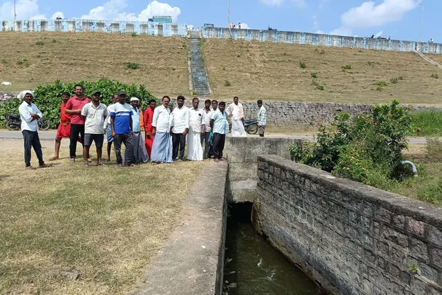 నిర్మల్ జిల్లాలో స్వర్ణ ప్రాజెక్టు కెనాల్ పనులపై రైతులు నిరసన