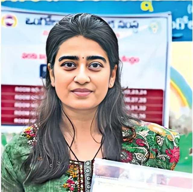 కార్పొరేటర్ అభ్యర్థిగా నామినేషన్ వేసిన 24 ఏళ్ల యువతి