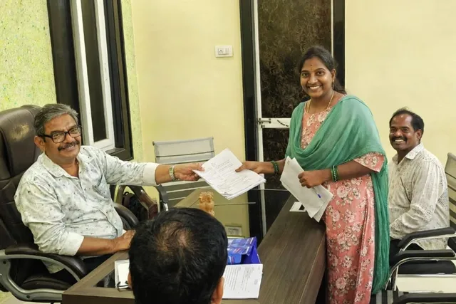 వీరవరం బిజెపి ఎంపిటిసి అభ్యర్థిగా అన్నపూర్ణ నామినేషన్ దాఖలు వీరవరం బిజెపి ఎంపిటిసి అభ్యర్థిగా అన్నపూర్ణ నామినేషన్ దాఖలు