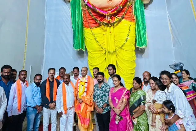 ఆదిలాబాద్ లో 52 అడుగుల గణనాథుడిని దర్శించిన ఇస్కాన్ ప్రభుజీ
