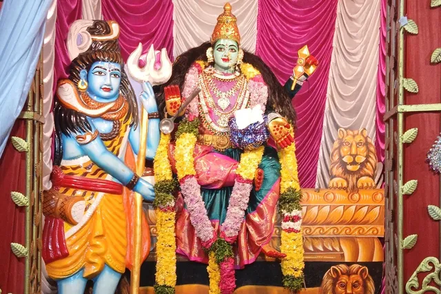 అన్నపూర్ణాదేవి గా దర్శనమిచ్చిన కన్యకా పరమేశ్వరి అమ్మవారు