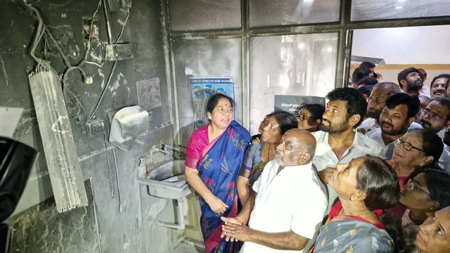 రిమ్స్‌ బాధిత కుటుంబాలకు రూ. లక్షా ఆర్థిక సహాయం ప్రకటించిన బీఆర్‌ఎస్‌