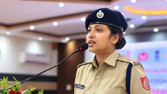 'జైహింద్' అనలేదని ఐపీఎస్ అధికారిణి బదిలీ! 'జైహింద్' అనలేదని ఐపీఎస్ అధికారిణి బదిలీ!