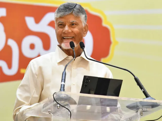 పేదల సొంతింటి కల సాకారం: 3 లక్షల ఇళ్లకు చంద్రబాబు, చౌహాన్ భూమిపూజ