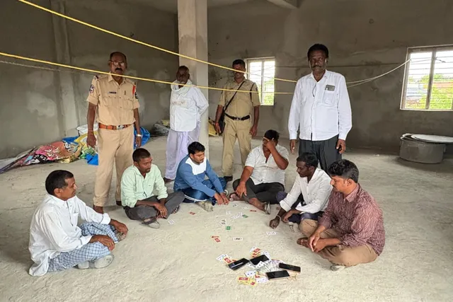 పేకాట ఆడుతున్న ఏడుగురిని అరెస్టు చేసిన పోలీసులు