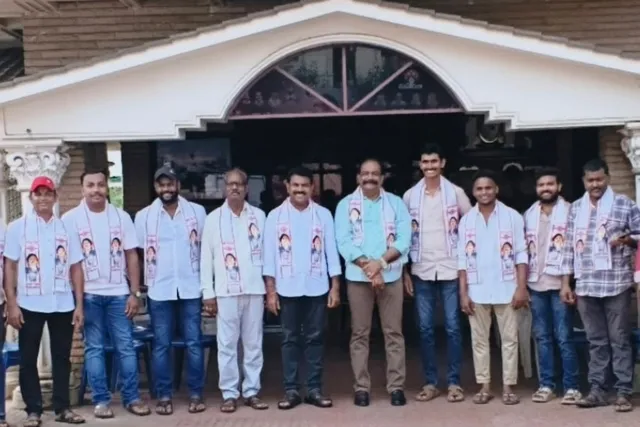 భారీగా జనసేన లో చేరిన యువకులు భారీగా జనసేన లో చేరిన యువకులు