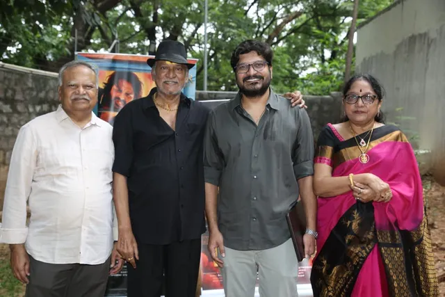 ‘ముగ్గురు కోతులు’ చిత్రం నుంచి ‘కోకో కొకొరొకో’ పాట విడుదల