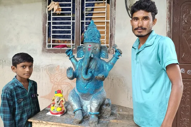 మట్టి వినాయకుడితో యువకుడి అద్భుతం.. ఆకట్టుకుంటున్న ప్రతిభ