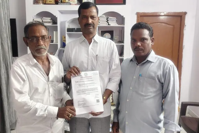 నరసింహాచారి వైద్య ఖర్చులకు రూ.2.50 లక్షల ఆర్థిక సహాయం అందజేత