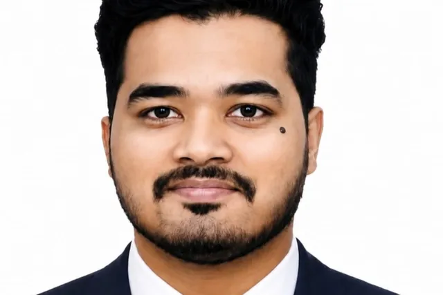 రేపు పాఠశాలలు, అంగన్‌వాడీలకు సెలవు - ఇన్ ఛార్జి కలెక్టర్