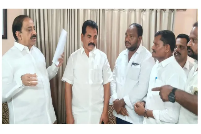 మంత్రి తుమ్మల నాగేశ్వరరావును కలిసిన ఎమ్మెల్యే