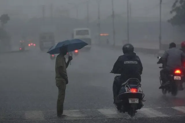 காலை 7 மணிவரை 28 மாவட்டங்களில் மழைக்கு வாய்ப்பு
