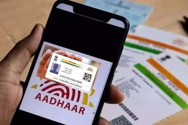 திருமணத்திற்குப் பின் ஆதார் பெயர் மாற்றம்: UIDAI புதிய வழிகாட்டுதல்!