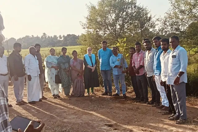 సిద్దిపేటలో సేవా సంకల్ప్ అభియాన్: రహదారికి ఇరువైపులా మొక్కలు నాటే కార్యక్రమం సిద్దిపేటలో సేవా సంకల్ప్ అభియాన్: రహదారికి ఇరువైపులా మొక్కలు నాటే కార్యక్రమం