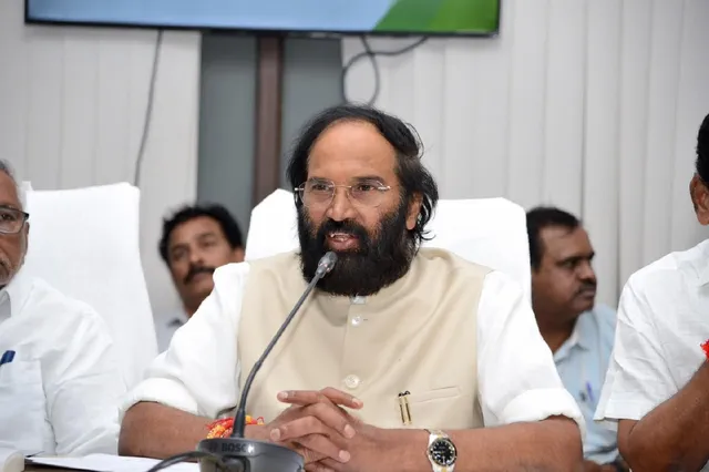 నీటిపారుదల ప్రాజెక్టులపై మంత్రి ఉత్తమ్‌ అధ్యక్షతన ఉన్నతస్థాయి సమావేశం