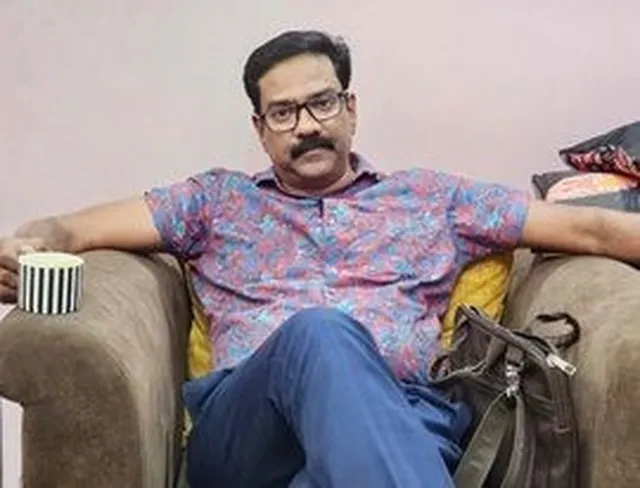 నిమ్స్ అడిషనల్ సూపరింటెండెంట్ ఇంట్లో ఏసీబీ సోదాలు