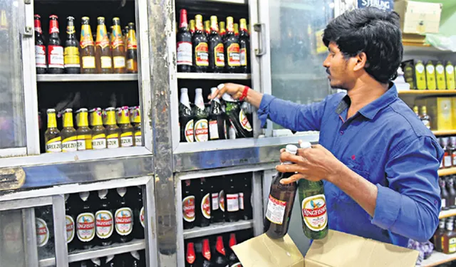 வெயில் தாக்கம்: டாஸ்மாக் கடைகளில் பீர் விற்பனை உச்சம் வெயில் தாக்கம்: டாஸ்மாக் கடைகளில் பீர் விற்பனை உச்சம்