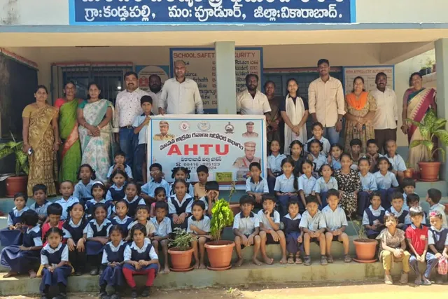 విద్యార్థులకు మానవ అక్రమ రవాణాపై అవగాహన