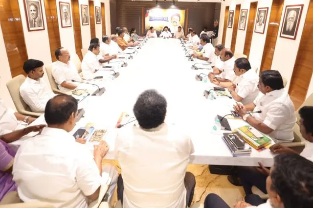 "SIR வேண்டாம், வாக்குச்சீட்டு வேண்டும்": திமுக தீர்மானம்!