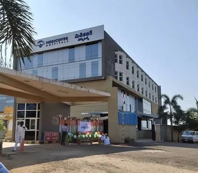 మెడికవర్‌ ఘటనపై ఎన్‌హెచ్చార్సీ నోటీసులు