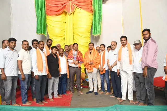 భారీ గణనాథుడిని దర్శించుకున్న ఆదిలాబాద్ కలెక్టర్