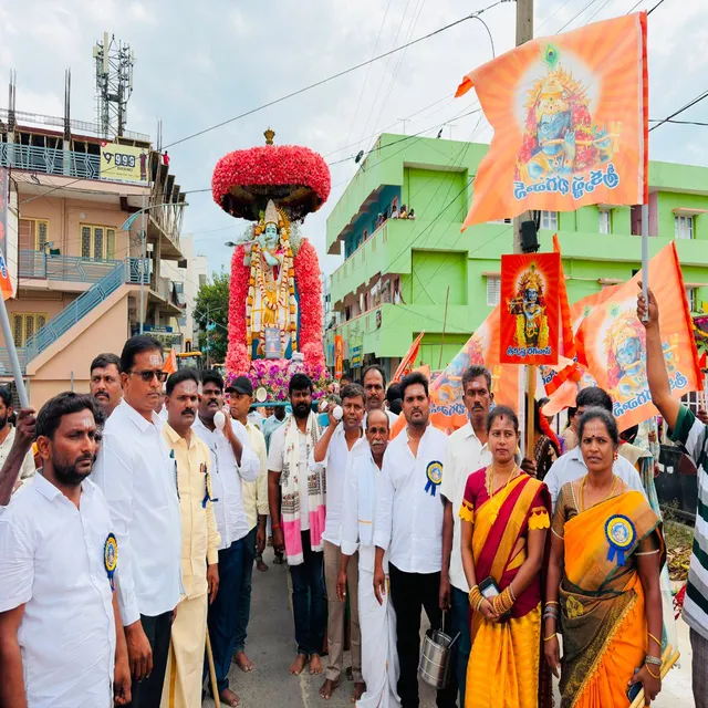 త్రైత సిద్ధాంత సేవాసమితి ఆధ్వర్యంలో శ్రీకృష్ణుని ఊరేగింపు