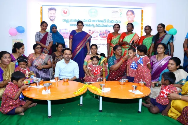 ములుగులో ‘తొలిముద్ద’ అల్పాహార కార్యక్రమం ప్రారంభం