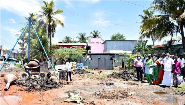 காய்கறி அங்காடி கட்டுமான பணி ஆட்சியர் ஆய்வு